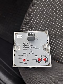 Rückseite eines GIRA System 2000 Bewegungsmelders