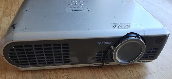 Toshiba Projektor TLP-60M