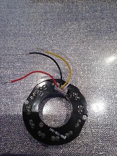 Ringförmige Leiterplatte mit Kabeln
