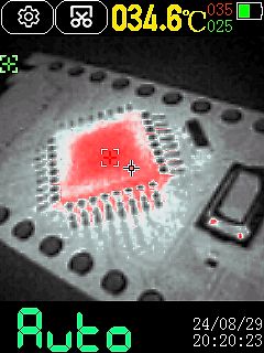 Wärmebild eines Mikrochips auf Leiterplatte