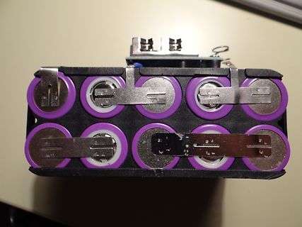 Batteriepack aus Li-Ion Zellen mit Nickelstreifen
