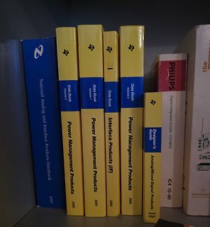 Reihe von Datenbüchern für Elektronikkomponenten