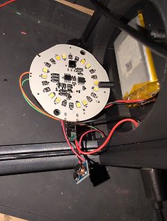 Leiterplatte mit LEDs und Verkabelung