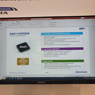 Präsentation einer Renesas RA0E1 Mikrocontroller Übersicht
