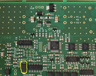 Nahaufnahme einer Leiterplatte mit SMD-Bauteilen