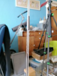 Nahaufnahme eines Glasröhrchens oder einer Glasfaser