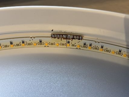 Defekte LED-Leiterplatte in Gehäuse