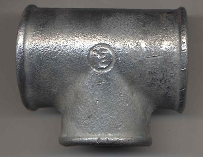 Metallisches T-Stück oder Rohrverbindung