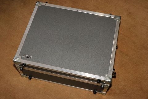 Transportkoffer mit Phoenix Contact Logo