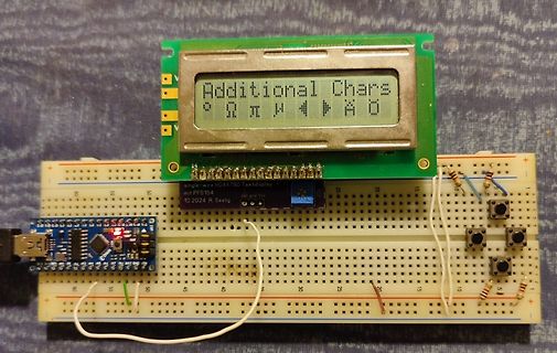 Breadboard-Aufbau mit LCD-Display und Mikrocontroller