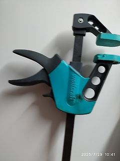 Schraubzwinge aus Kunststoff