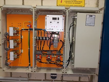 Elektrischer Schaltschrank mit ABB Komponenten