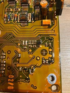 Nahaufnahme einer Leiterplatte mit elektronischen Bauteilen
