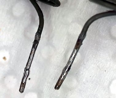Beschädigte oder verbrannte Kabeldrähte