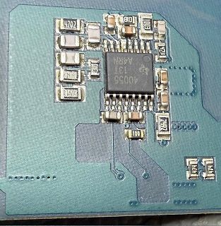 Nahaufnahme einer Leiterplatte mit SMD-Bauteilen