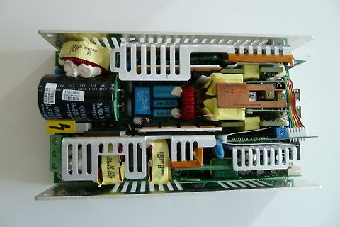 Innenansicht eines Schaltnetzteils