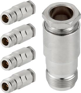 Fünf metallische Koaxialstecker
