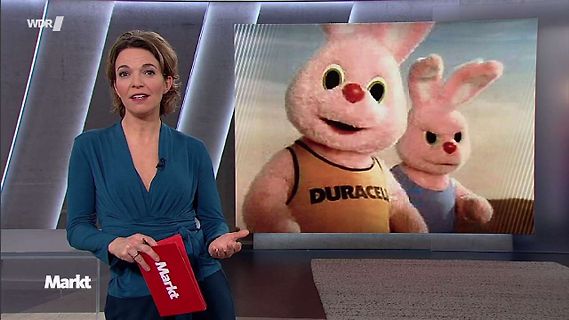 Moderatorin in einer Fernsehsendung