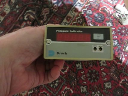 Druckanzeige / Pressure Indicator
