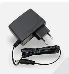 Netzteil mit Hohlstecker-Kabel