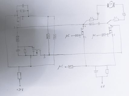 Handgezeichneter Schaltplan mit Motorsteuerung und Mikrocontroller