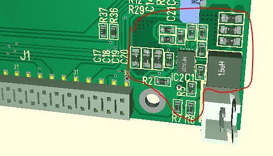 CAD-Ansicht eines Leiterplatten-Layouts mit Bauteilmarkierungen
