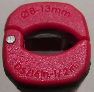 Roter Kabeldurchführung-Adapter