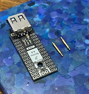 Teensy 4.0 Mikrocontroller und zwei Pin-Header