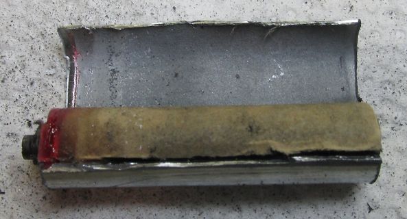 Beschädigte oder aufgeblähte Batterie
