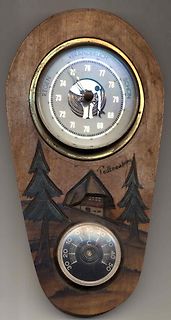 Wetterstation aus Holz mit Analoganzeigen