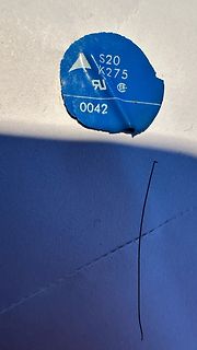 Blauer runder Aufkleber mit Beschriftung