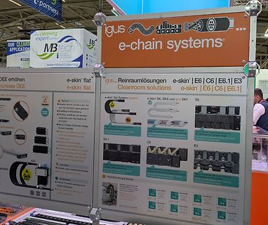 Werbeaufsteller für igus e-chain Systeme