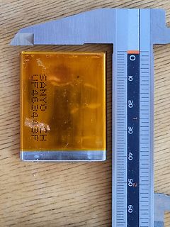 Sanyo Akku mit Messschieber