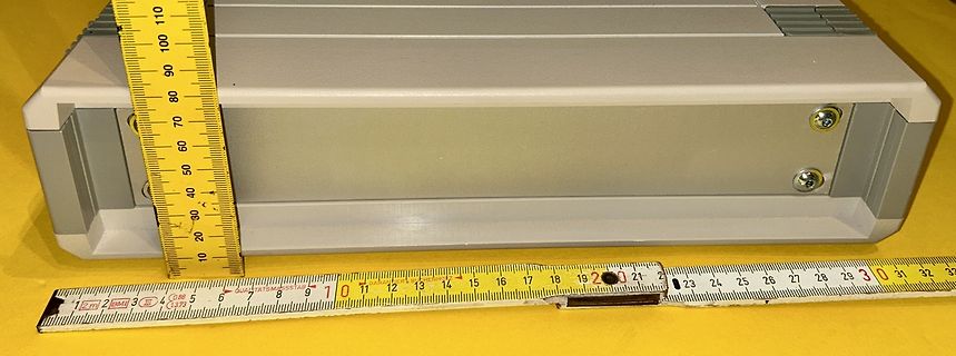 Aluminiumgehäuse mit Maßband