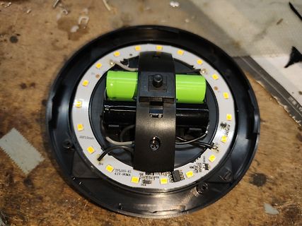 LED-Leiterplatte mit Batteriefach