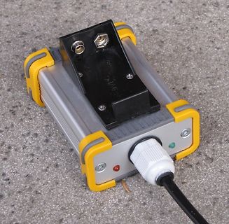 Elektronisches Gerät mit Kabelanschluss