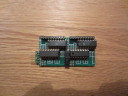 Leiterplatte mit zwei K155ID1 ICs