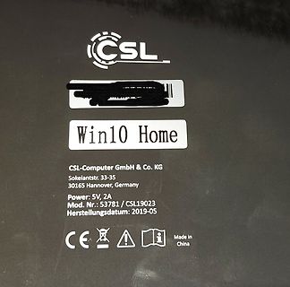 Typenschild eines Laptops