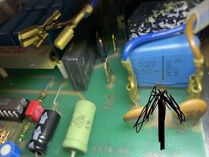 Nahaufnahme einer Leiterplatte mit elektronischen Bauteilen