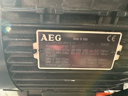 Typenschild eines AEG Motors
