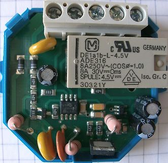 Leiterplatte eines Netzteils mit Bauteilen