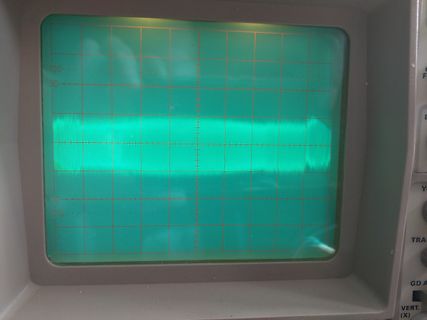 Abfotografierter Bildschirm eines Oszilloskops