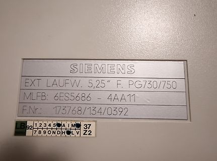 Typenschild eines Siemens Laufwerks