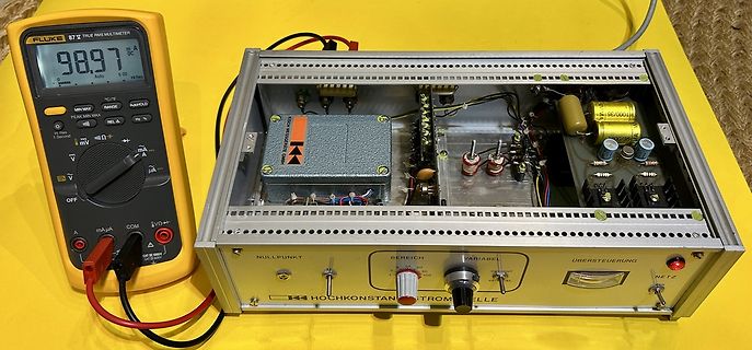 Multimeter und Labornetzteil Aufbau