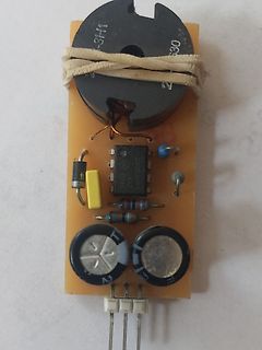 Leiterplatte eines Schaltnetzteils mit Transformator und Kondensatoren