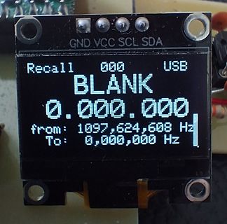 Foto eines LCD-Displays mit Frequenzmesswerten