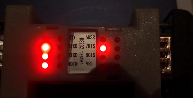 RS232 Tester mit leuchtenden LEDs