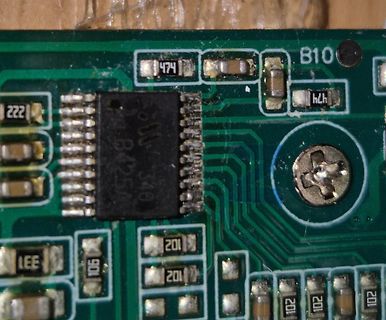 Nahaufnahme einer Leiterplatte mit SMD-Bauteilen