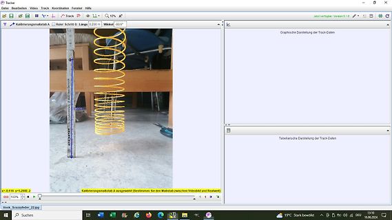 Tracker-Software mit Videoanalyse einer Federbewegung