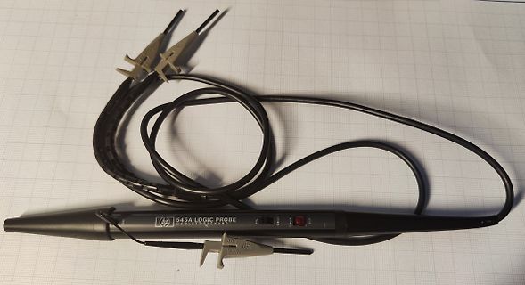 HP 545A Logic Probe mit Krokodilklemmen